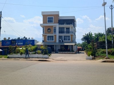 Kemrose- Kachwamba/Fortportal 