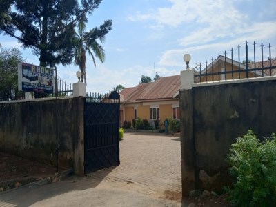 A Home Away From Home-Kasese Road/Fortportal City 