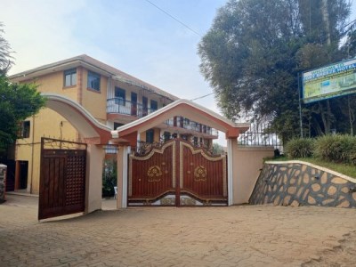 Fort Breeze Hotel - Saka Road