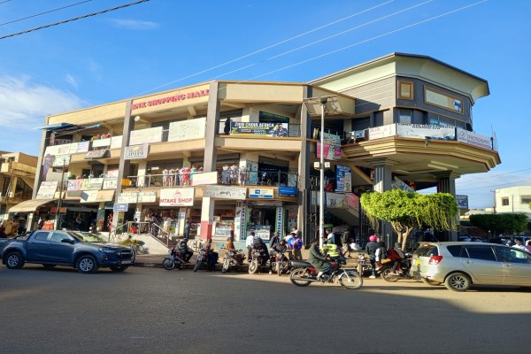 BNK SHOPPING MALL-HIGH STREET