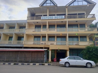OXFORD HOTEL- BANANUKA DRIVE 