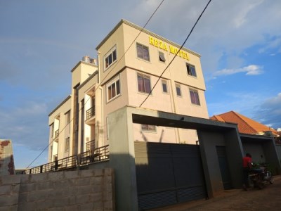 REZA MOTEL - KYAMUGORANI 
