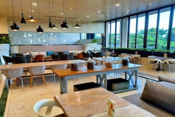 Café Javas Entebbe.